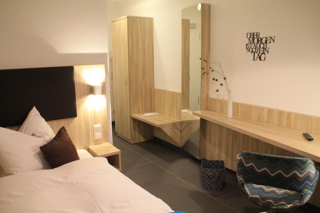 Gaestehaus Wilhelmshoehe Butzbach Phòng bức ảnh